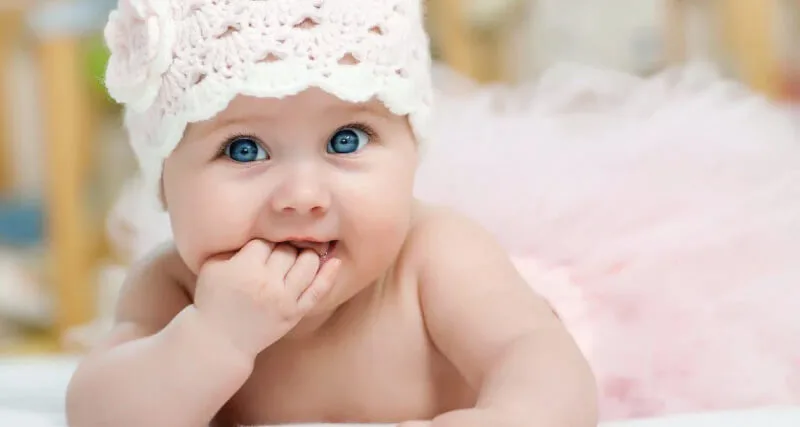 Bébé Fille