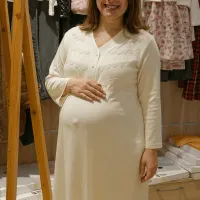 Robe de grossesse écrue à manches longues 25256B