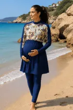 Burkini de grossesse bleu marine avec empiècement géométrique