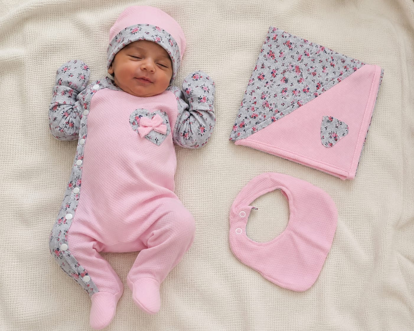 PHOTO-2026-09-26-16-22-15 Kit naissance bébé fille rose 5 pièces MBL015 – Image 1